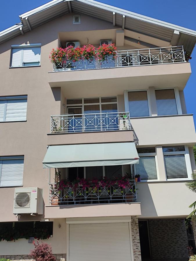 Ohrid Happy Apartments Экстерьер фото